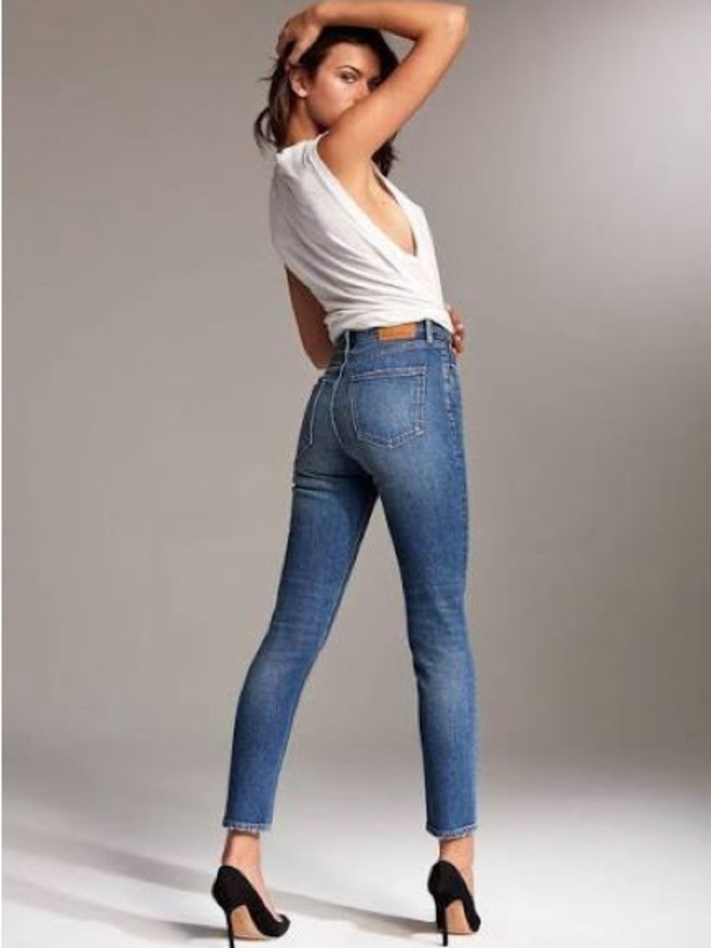Aritzia Denim Forum Yoko High-Rise Slim Jeans in Medium Blue